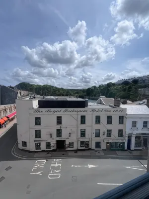 The Harbour Lights Hotels near Chas N Pedlar & Son