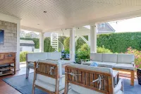 Perfect Newport Beach Getaway-Steps to Beach_Ocean Views_Very close to Downtown