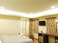 The Vintage Residence - 2-Star