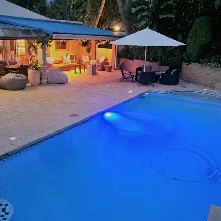 PepperTree Guest House & Apartments