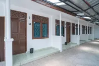 RedDoorz Near Bundaran Ciceri