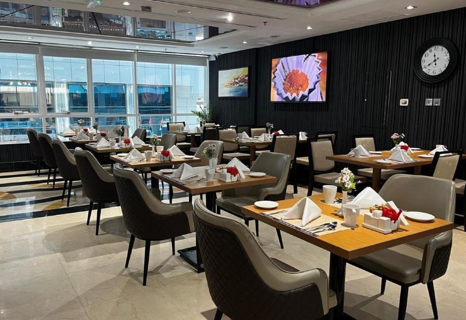 알 디아르 사와 호텔 아파트먼츠의 거실