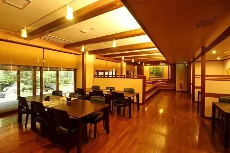 Sarusawaike Yoshidaya Отели рядом с достопримечательностью «Futai Ji»