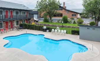 Days Inn by Wyndham Show Low