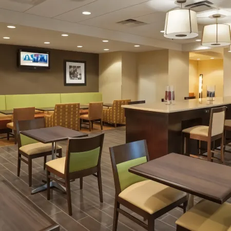 Hampton Inn Washington-Dulles Int'l Airport South