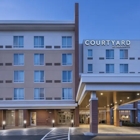 Courtyard St. Louis Brentwood Отели в г. Клейтон
