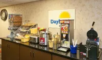 Days Inn by Wyndham Duluth Lakewalk - breakfast