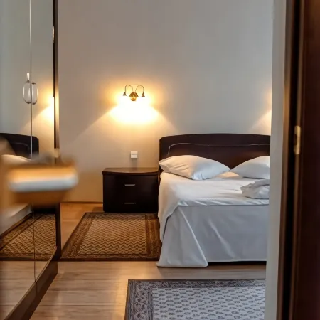 Персона Грата (б. Персона Бутик-Отель) Отели рядом с достопримечательностью «Выставочный зал»