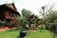 Dhabkwan Resort Hotel a Suan Yai