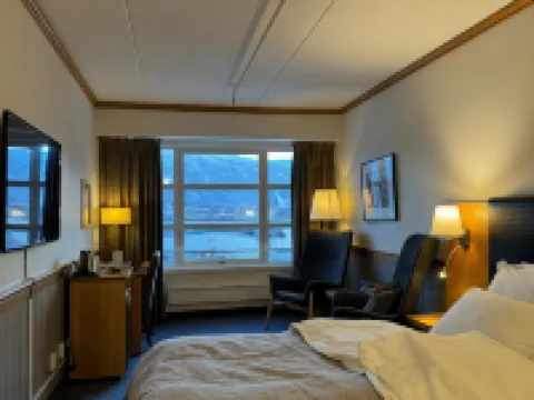 โฮม โรงแรม วิธ โรงแรมในทรุมเซอ