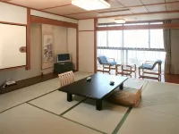 九殿濱温泉 冰見之花