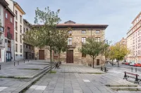 Limehome Vitoria Palacio de Los Álava-Velasco