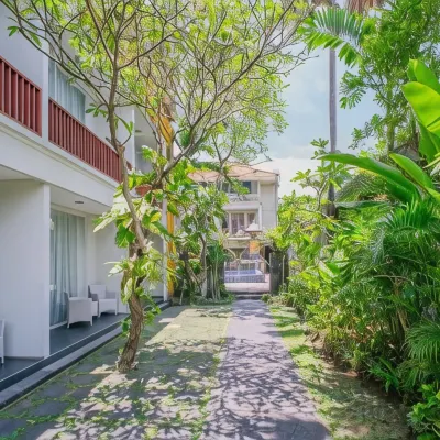Kamini Legian Hotel Hotels near سكاي غاردن
