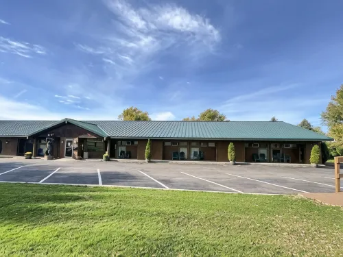 Windjammer Lodge Hotels in Oswegatchie