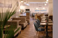 Hotel Cocoon - breakfast