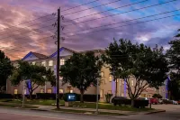 MainStay Suites Addison-Dallas - Pools