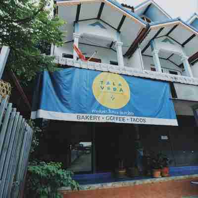 Talavera Hostel Hotel Exterior