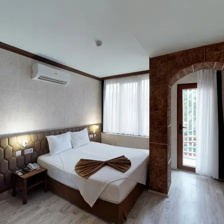 PATRON HOTEL