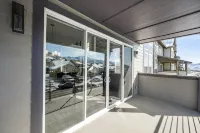 Modern Lake-View Escape in Hideout Near Park City Utah