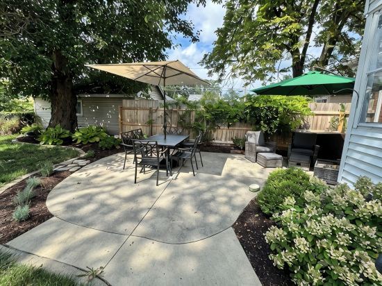 Adorable, Peaceful Retreat In Premier Fort Wayne Location, Sycamore House