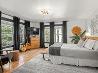 Modern A-Frame Cabin Getaway + Fire Pit + Deck Hotels in Fairview