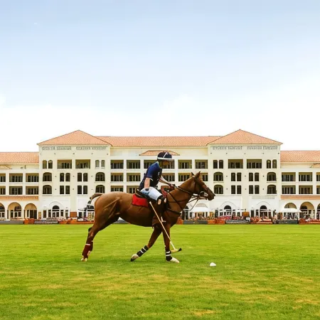 Al Habtoor Polo Resort Отели рядом с достопримечательностью «Парк аттракционов Global Village»
