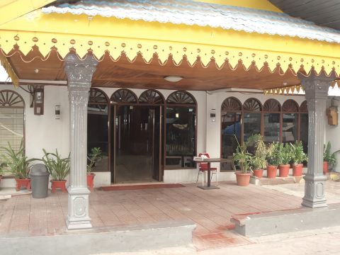 OYO 1298 D'lira Syariah Hotel Hotels in Pekanbaru