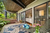 Tropical Garden Condo with AC and pool - 무료 와이파이