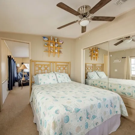 Oceanview Paradise AT Venture Out+4 Bikes & 2-2 Seat Kayaks! King & Queen Beds!