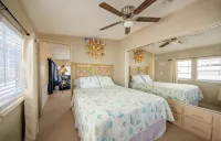 Oceanview Paradise AT Venture Out+4 Bikes & 2-2 Seat Kayaks! King & Queen Beds! - Wifi