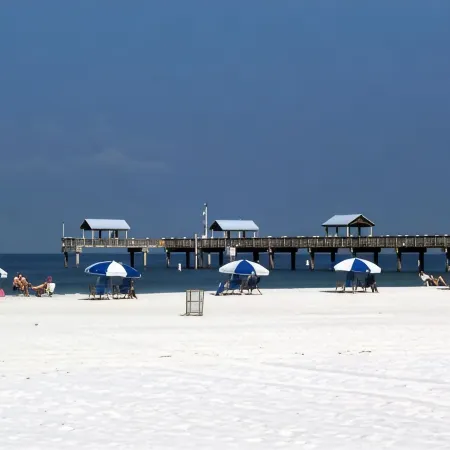 Spacious Waterfront, 3 BR/3 BA, Water Views, Walk to All
