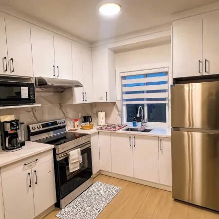 Tastefully Furnished Suite|Bear Mountain|EV Charger