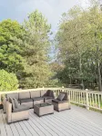 Cozy Ithaca Retreat - Fenced Yard - 7 min drive to Cornell - Ev Charger - Wifi