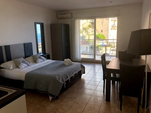 Monaco Sunshine studio, sea view close to MC beach