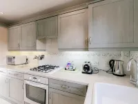Roomspace Serviced Apartments - Cascades Court Hotels in Wimbledon