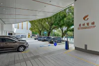 GZHOTEL | LN HOTEL · Haizhu Square Station, Beijing Road Pedestrian Street - Pysäköinti