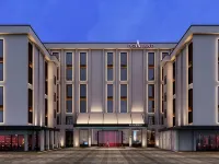 DoALand S Hotel (Changsha IFS International Finance Center Wuyi Square Branch) Hotels near Yingbin Intersection Station