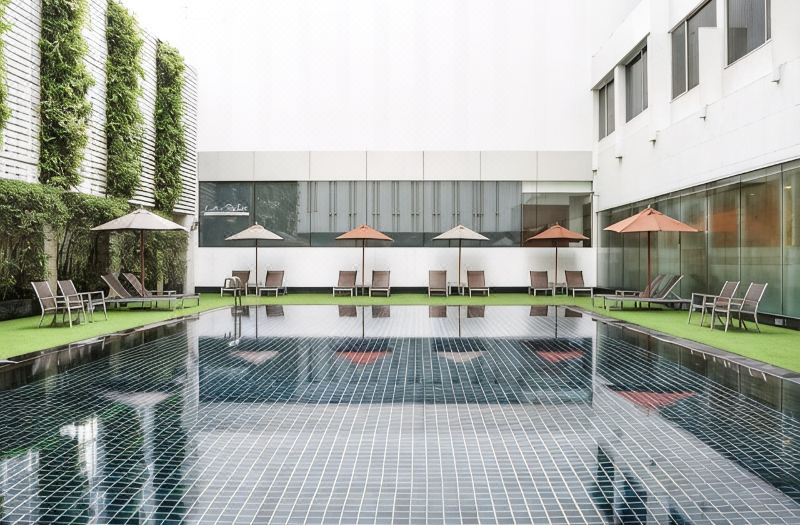 Mandarin Hotel Managed by Centre Point photo 5