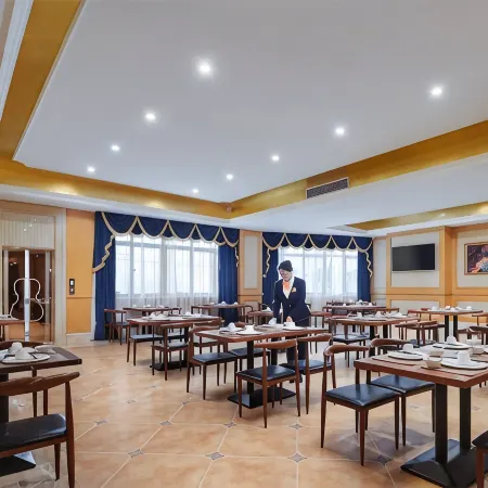 Vienna Hotel (Huaibei Railway Station Wanda Plaza)