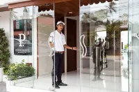 โรงแรมเดอะ พริวิลเลจ เอซร่า บีช คลับ