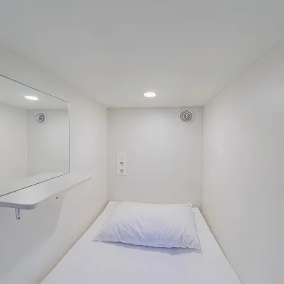 Interqube Bolshaya Polyanka Hotel Hotel dekat Stasiun Teknopark