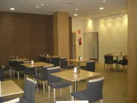 Apartamentos Plaza Picasso - 4-Star