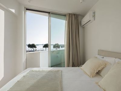 Lapa 84-A luxury seafront beach house