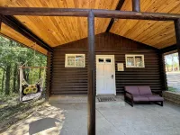 Charming Log Cabin on a Quiet Back Road to Get Away from it All and Enjoy Nature - Hytter