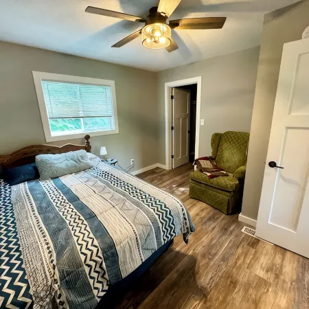 Beautiful, newly renovated 3 bedroom home on the Mississippi River.