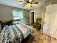 Beautiful, newly renovated 3 bedroom home on the Mississippi River. - 3つ星