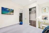 1 Block to Beach Heaven Chic 2BD - 4성급