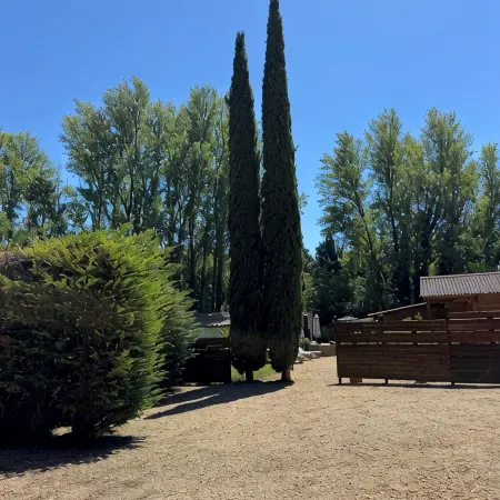 Authentic Luberon, Lodge-Style House in the Heart of Nature