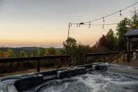 Secluded Mountain Getaway - 1 Cozy Tiny Home with SPECTACULAR views
