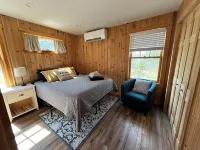 Charming Cottage - Lake Winniepesaukee Water Access, Boat Slip, Dogs Welcome! - 4-Star